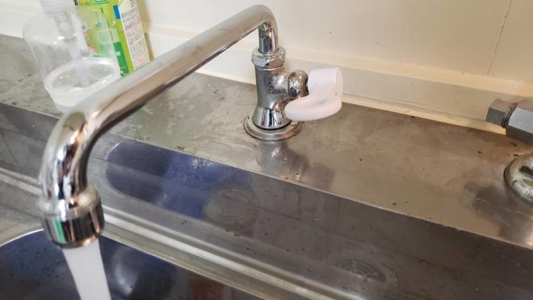 団地の水道蛇口