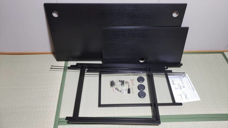 和室に置かれたパソコンデスク